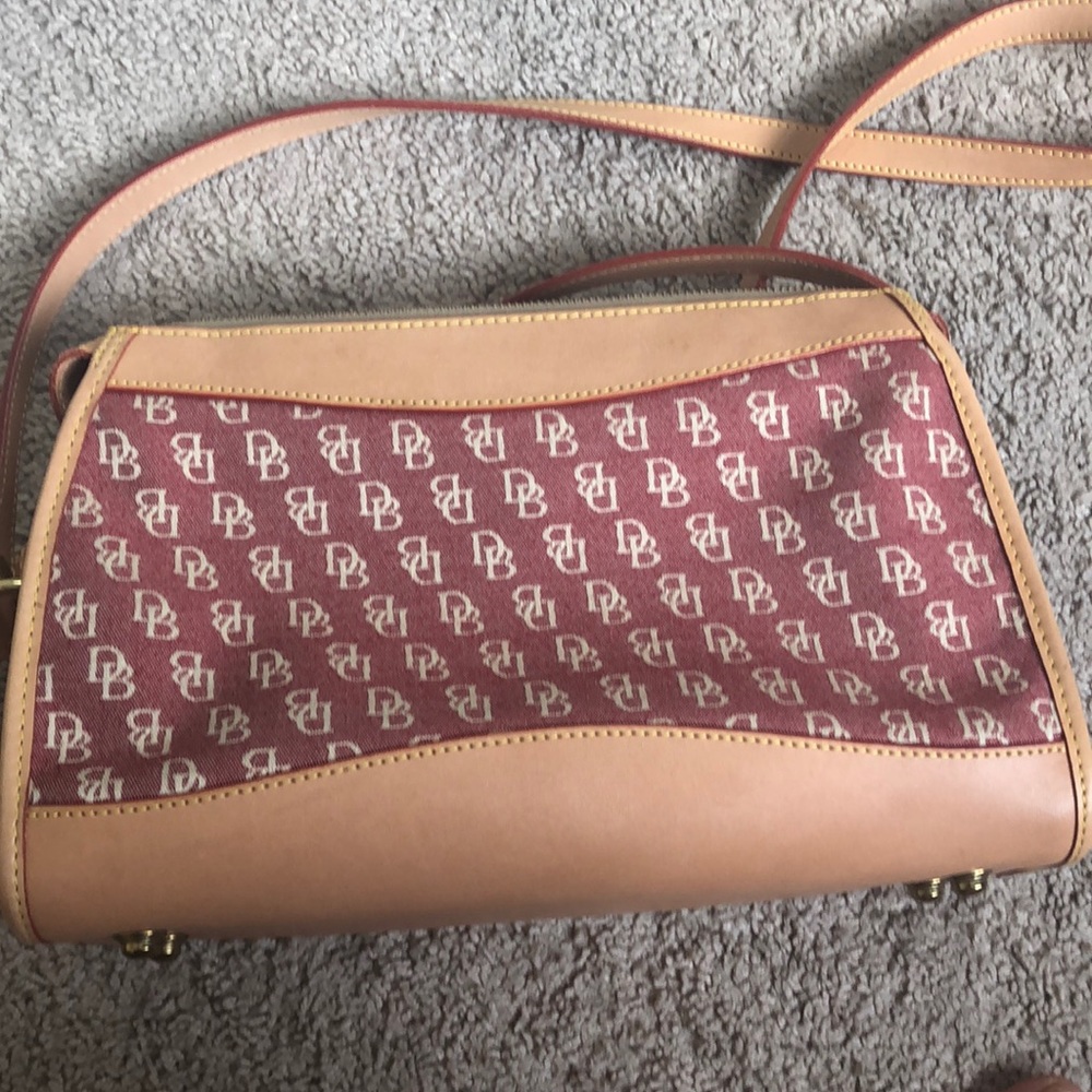 Dooney & Bourke purse